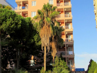 STERIS ELEGANT HOTEL APARTMENTS