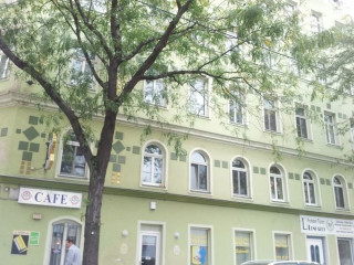 Large Comfortable Schönbrunn