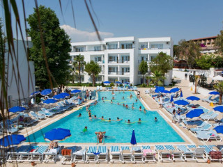 LARISSA BEACH CLUB SIDE
