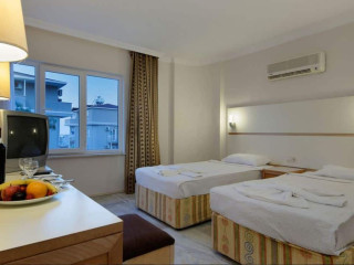 POSH CLUB SUNRISE TUCANA RESORT