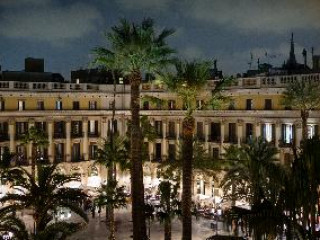Las Ramblas Bacardi Apartments