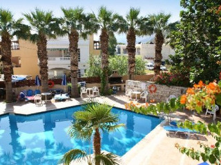 Latania Apartments & Annex