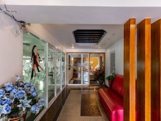 LATIN GARDEN APARTMENT