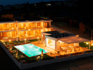 Le Grand Reve Apartments  Luxury Suites