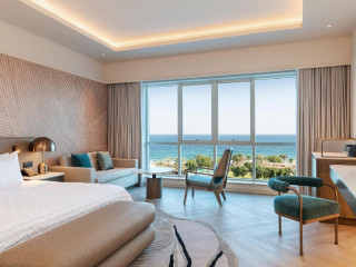 Le Meridien Al Aqah Beach Resort