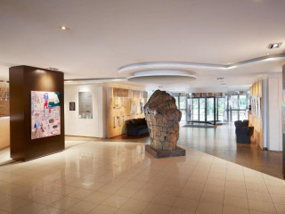 Le Meridien Beach Plaza