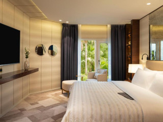Le Meridien Dubai Hotel & Conference Centre