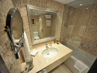 LE PASSAGE CAIRO HOTEL & CASINO