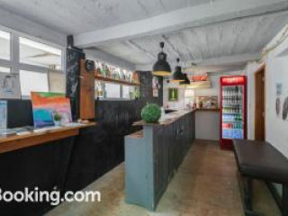Le Penguin Hostel