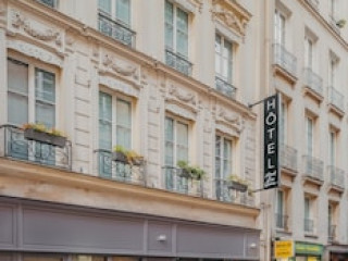 LE PETIT PARIS