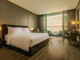 Le Sands Oceanfront Danang Hotel