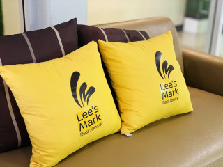 LEE`S MARK RESIDENCE