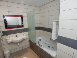 Lella Meriam Hotel & Club
