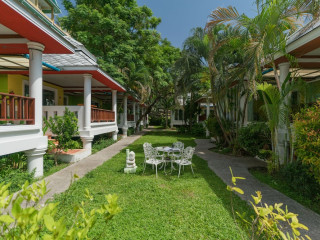 LEMON HOUSE