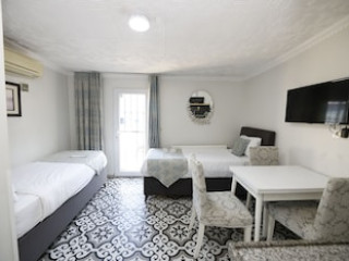 LEMON RESIDENCE