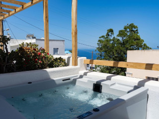 Lemon Suites Santorini