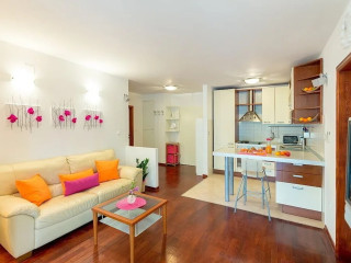 Leona & Borna Central Suites