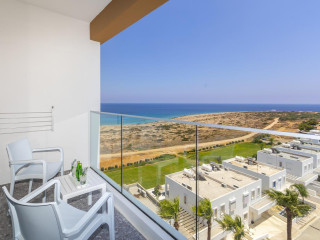 Leonardo Crystal Cove Hotel & Spa – Adults Only