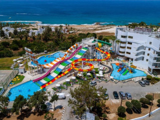 Leonardo Laura Beach & Splash Resort