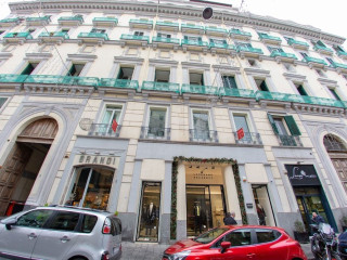 LEONE CAMERE D'AUTORE