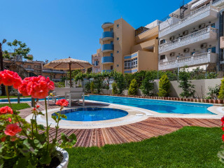 Leonidas Hotel & Apartments
