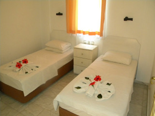 Leon's Sun Village Apartments