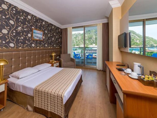 LETOILE BEACH HOTEL