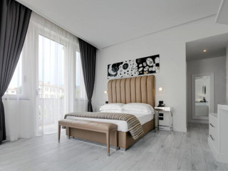 LHP NAPOLI PALACE & SPA