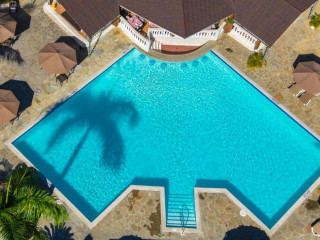 Lifestyle Crown Residence Suites