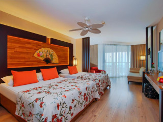 LIMAK LARA DE LUXE HOTEL