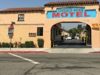 LINCOLN PARK MOTEL