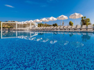 WHITE DREAM SUITES