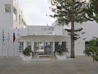 LIQUID HOTEL APTS