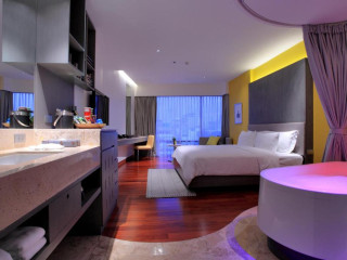 LiT BANGKOK Hotel