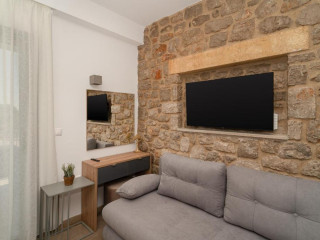 Lithos Suites