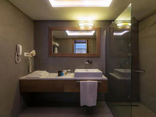 Liv Hotel By Bellazure