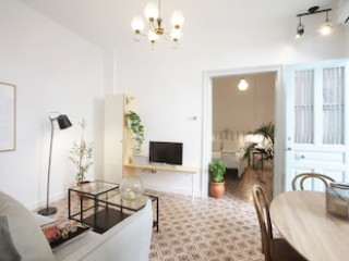 LIVE IN ATHENS, THISSIO SUITES