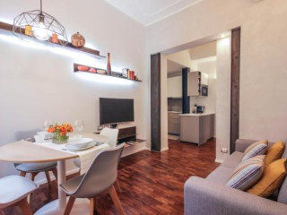 LIVING RHOME CONDOTTI APARTMENT