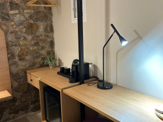 Living Yard Acropolis