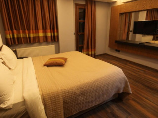 Llogara Tourist Village