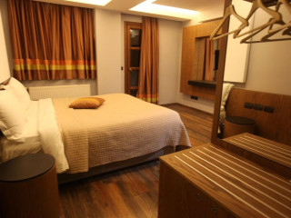 Llogara Tourist Village