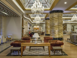 Royal Holiday Palace