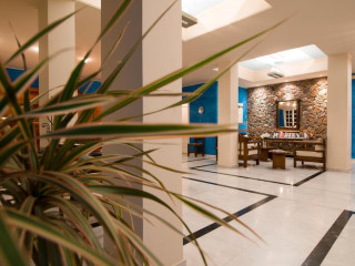 Antinea Suites Hotel & Spa