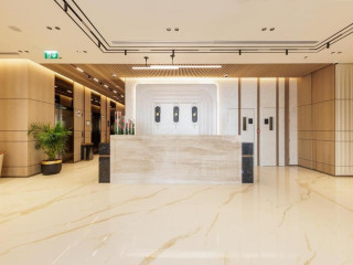 Holiday Inn Dubai Village Circle