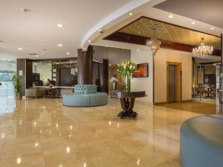 Al Safir Hotel Tower