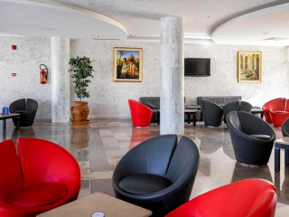 Houda Yasmine Hammamet