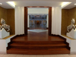 Royal Palms Beach Hotel