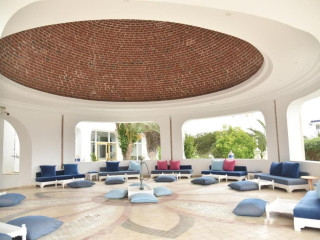 Royal Tulip Taj Sultan