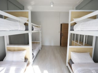 LOCAL TIME BANGKOK HOSTEL