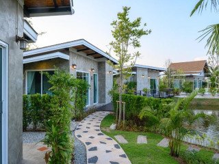 Loftpical Resort